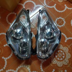 ໄຟຕາໜ້າToyota Wish 2006 - 2009 ແທ້ມື​ສອງ