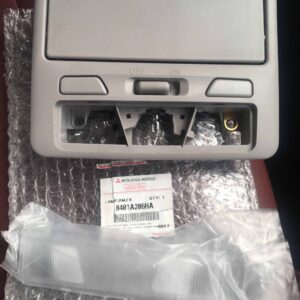 ໄຟໃນລົດພ້ອມກ່ອງແວ່ນຕາ MITSUBISHI TRITON ປີ 2005-2014 ແທ້ສູນ