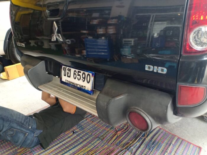 ມຸມກັນຊົນທ້າຍ MITSUBISHI TRITON - Image 4