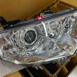 ໄຟຕາໜ້າ Mitsubishi Pajero Sport ຂອງແທ້