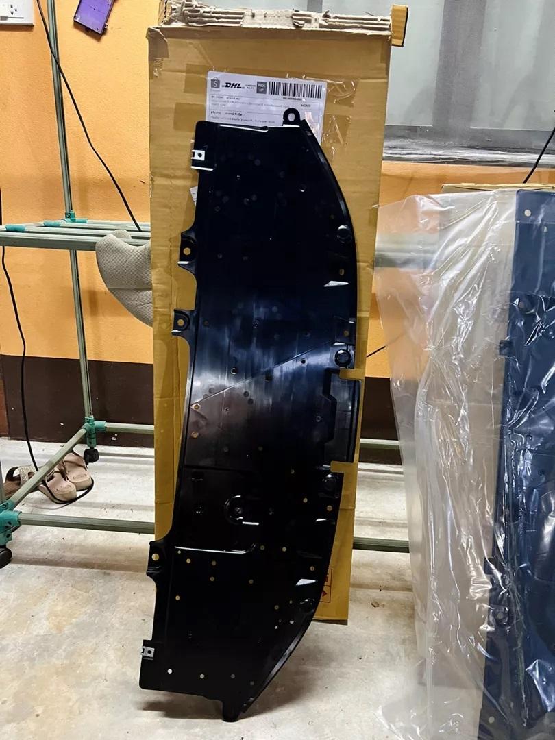 ຍາງພາດສະຕິກກ້ອງກັນຊົນຫນ້າ DA6A5611YA,MAZDA 2 ປີ 2017-2022 ແທ້ສູນ - Image 4